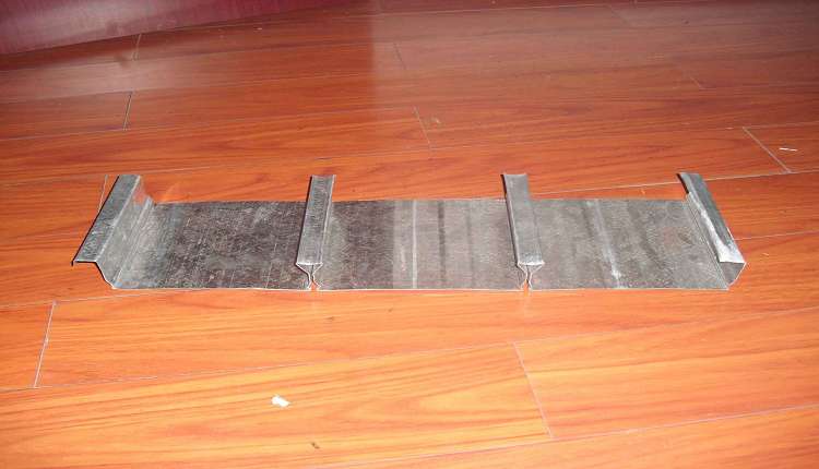 YXB66-240-720 閉口樓承板