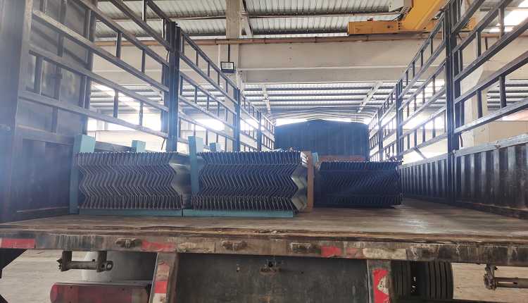 長城汽車項(xiàng)目墻面YX58-311彩鋼瓦，氟碳YX58-311彩鋼瓦